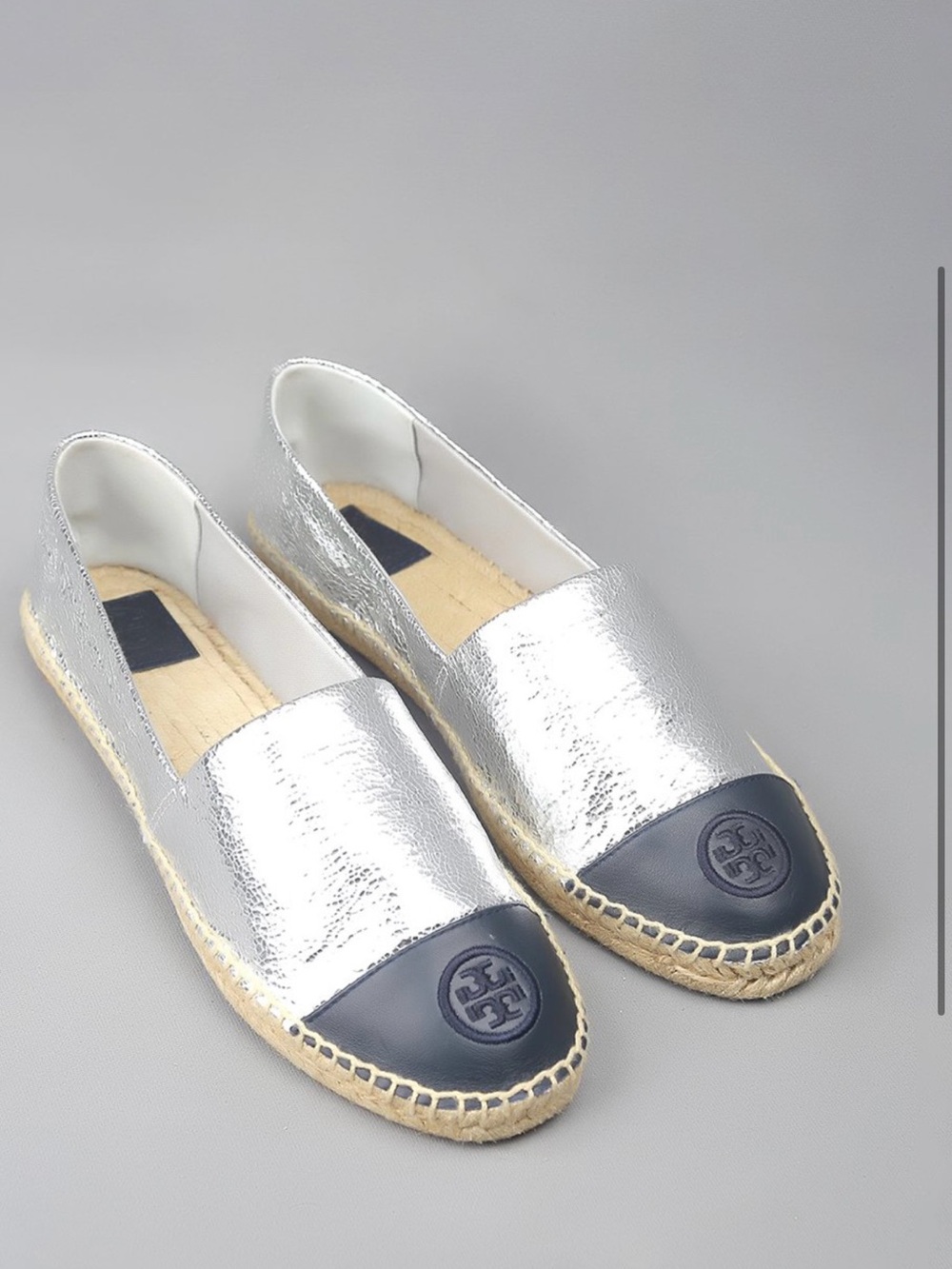 Like new Tory Burch Silver Leather Espadrille with Navy Logo Cap size 9.